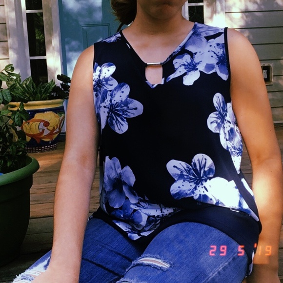 Calvin Klein Flower Tank Top - Picture 3 of 3